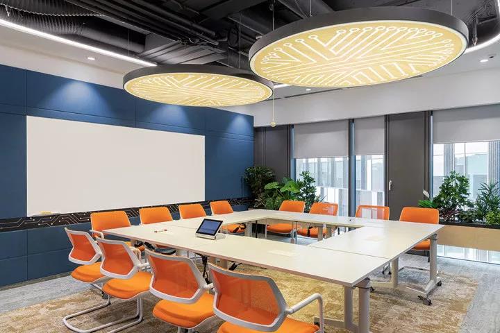 辦公桌擺放風(fēng)水 你的辦公桌放對了嗎？